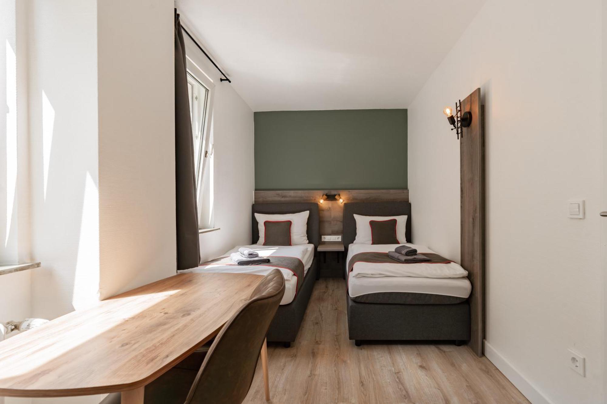 Hotel Enger Hof Дюселдорф Екстериор снимка