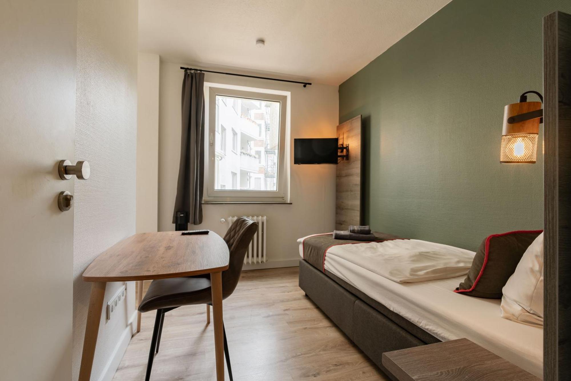 Hotel Enger Hof Дюселдорф Екстериор снимка